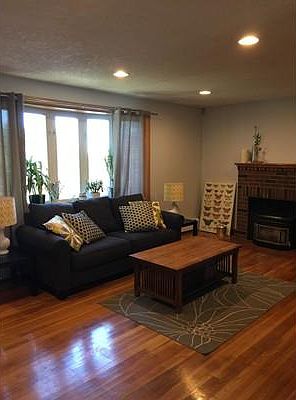 5th image of 28 Lilly Dr