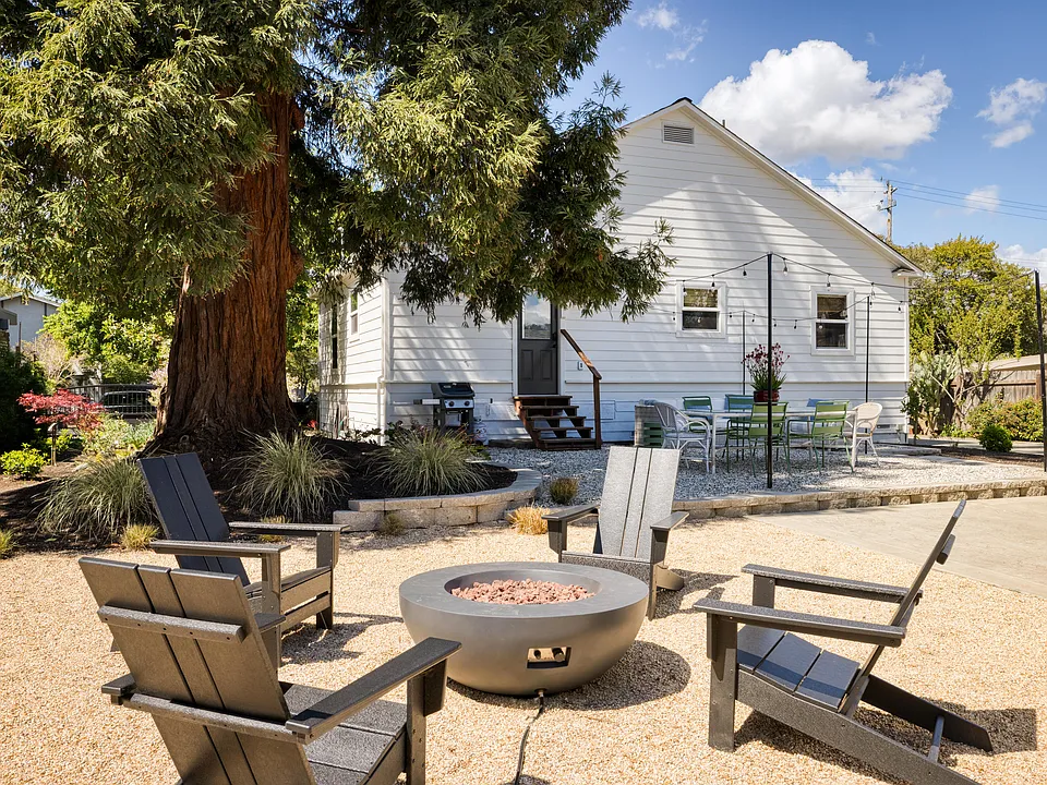 2180 Shurtleff Ave