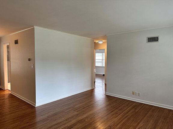 4th image of 2815 E 36th Pl