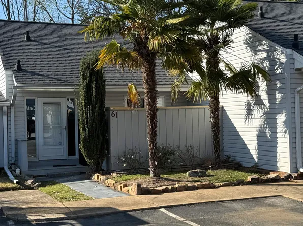 61 Topsail Ct, Greenville, SC 29611