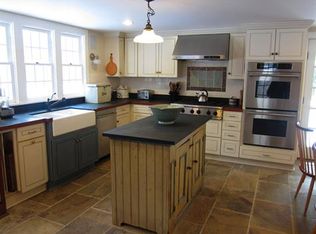 1 Interlaken Rd, Stockbridge, MA 01262