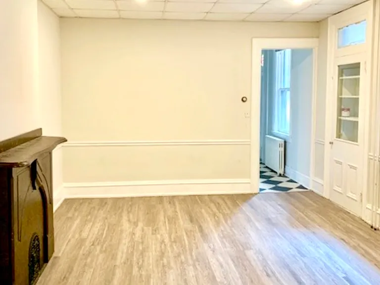 605 W Orange St #1 — Photo 8