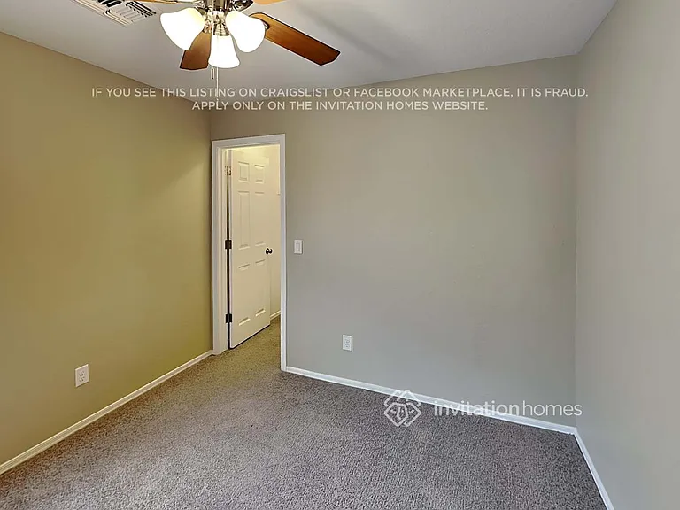 1075 E Rolls Rd — Photo 14