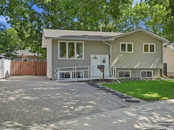 35 Blackman PLACE, Regina, SK S4X 1S3