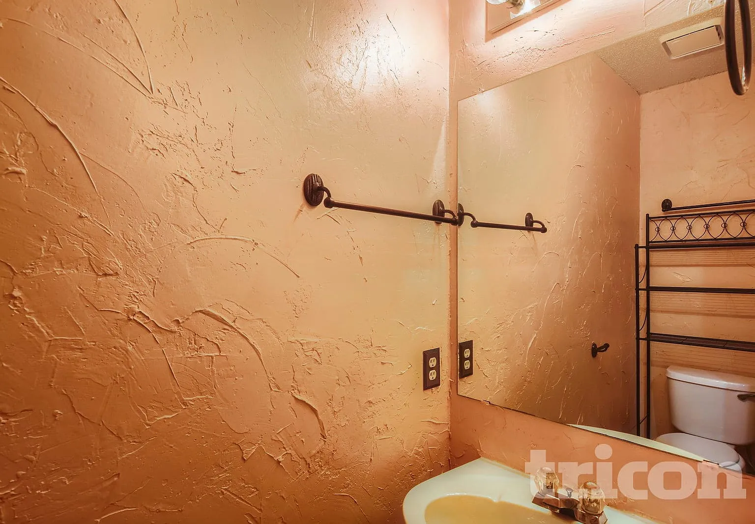 5516 Rolling Green Rd Arlington TX — Photo 4