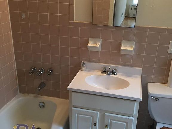 5th image of 336 E 95th St APT 6B