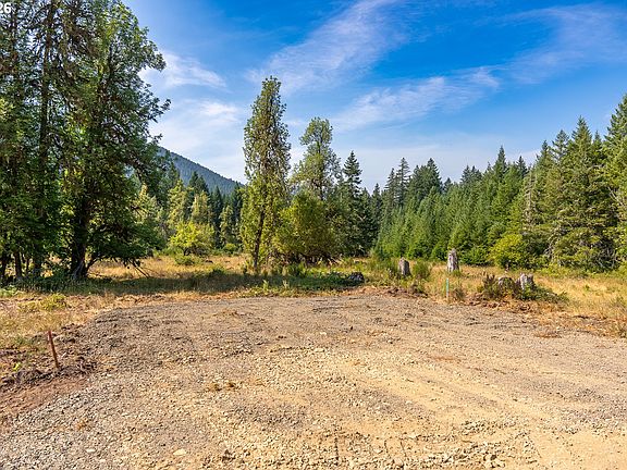 3rd image of Hawk Meadows Rd #6
