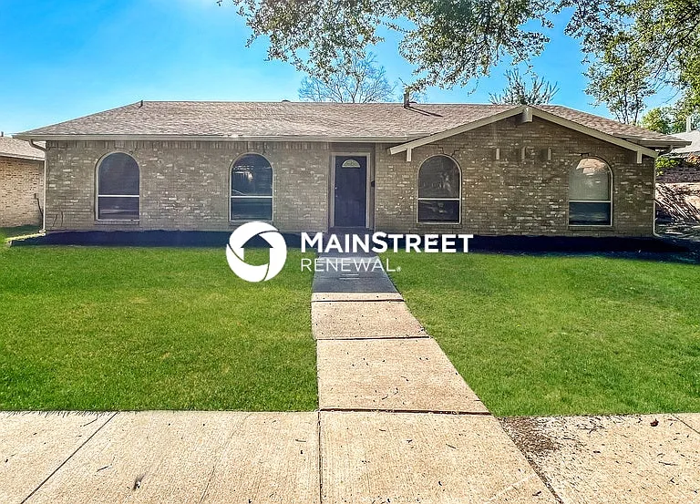 450 Thistle Dr — Photo 1