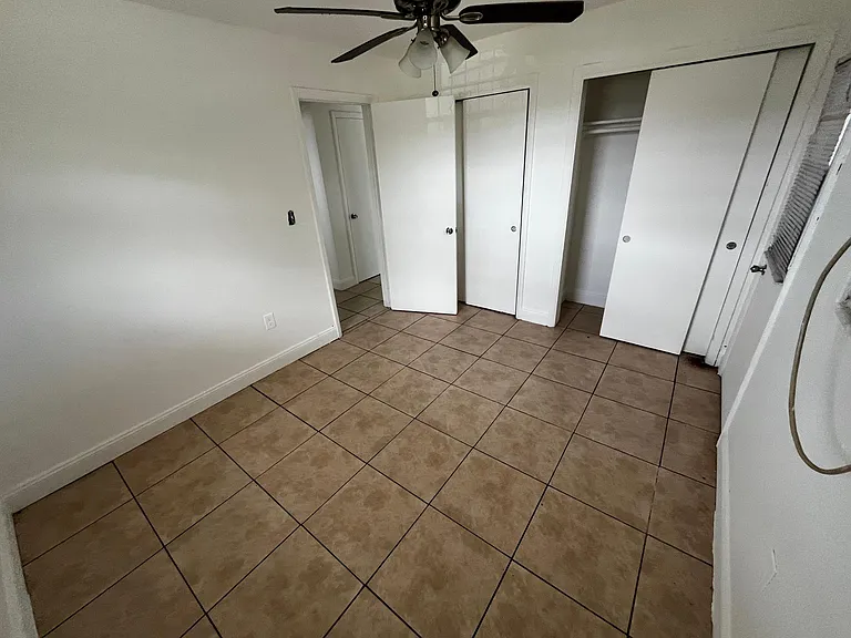 3015 NW 8th Ave #11 — Photo 6