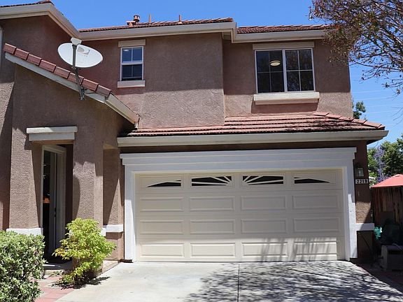 2nd image of 2219 Pettigrew Dr