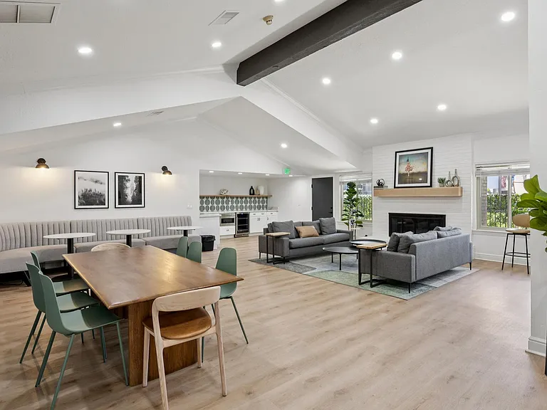 Shadow Oaks Apartment Homes — Photo 13