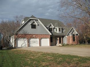 6136 SW 38th St, Topeka, KS 66610