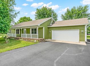 2466 N 4203rd Rd, Sheridan, IL 60551