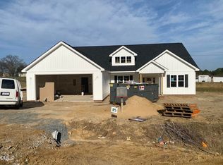 205 N Rabbit Run Dr, Smithfield, NC 27577