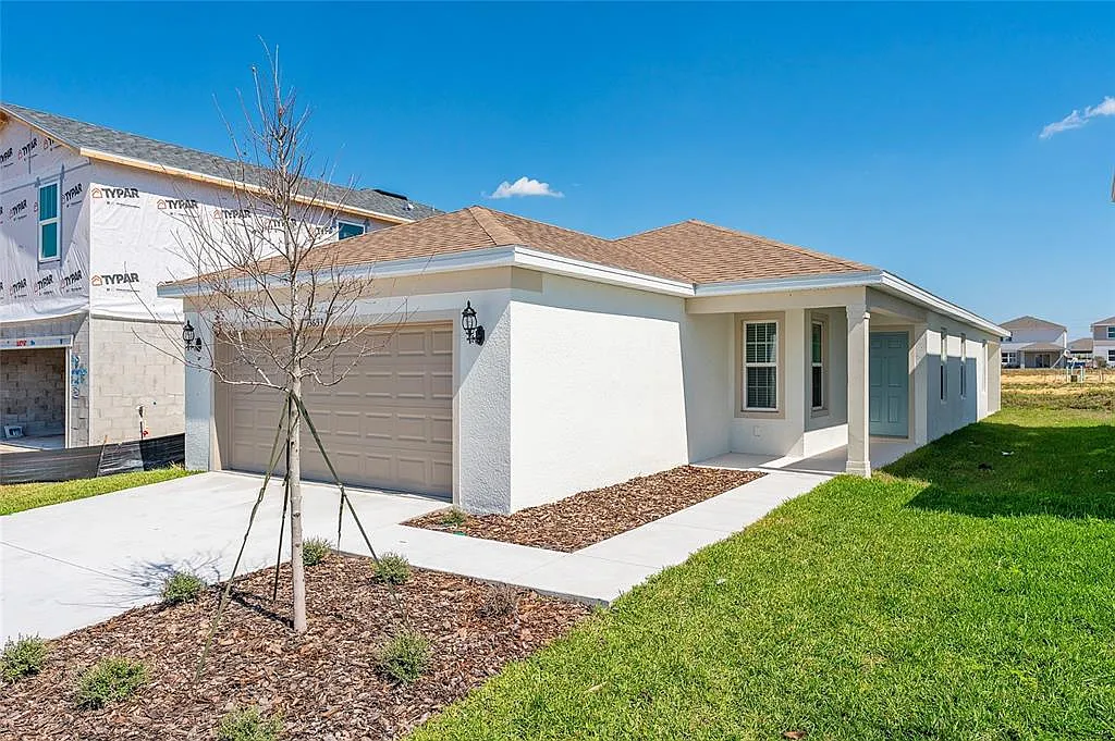 4 bed, 2.0 bath, 1580 sqft, $2,450 — Photo 4