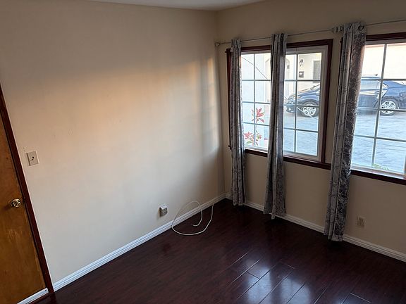 5th image of 9300 McNerney Ave