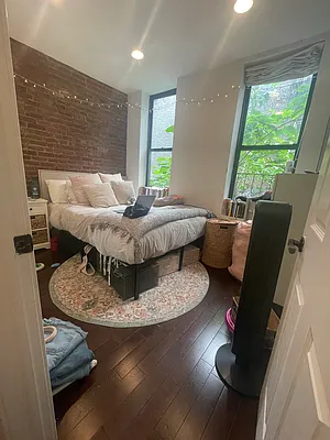 Rented by Building Equity Real Estate LLC | media 9