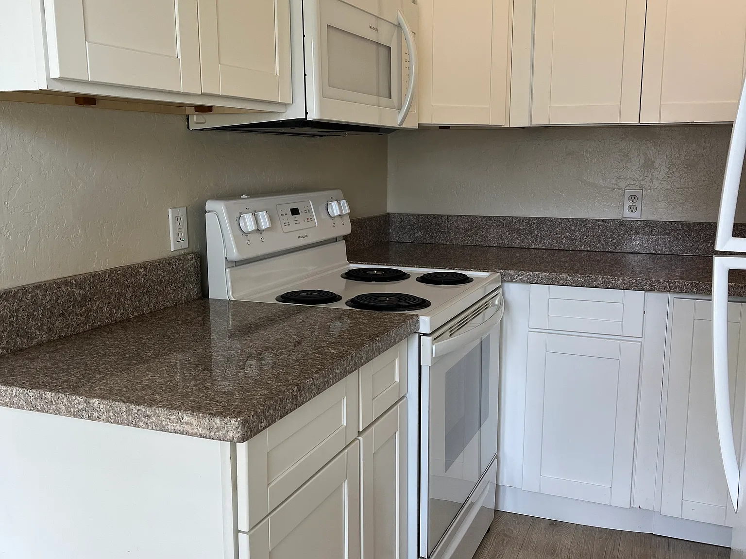 1 bed, 600 sqft, $1,430 — Photo 2