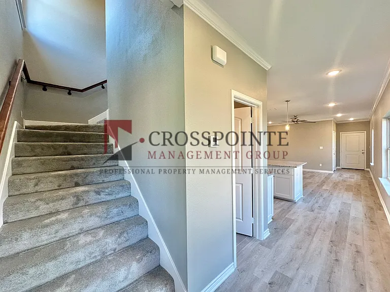 3 Bedroom 2.5 Bathroom Townhomes At Villa Rosa! Now Offering 1/2 Off First Full Months Rent! — Photo 10