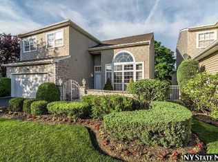 167 Windwatch Dr, Hauppauge, NY 11788