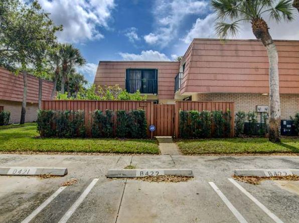 758 Buttonwood Ln