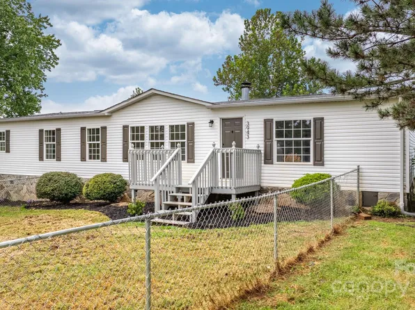 3943 Doe Ct, Lenoir, NC 28645
