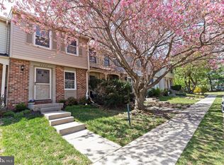8408 White Feather Ct, Lorton, VA 22079