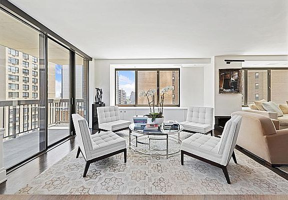 3rd image of 422 E 72nd St #9AF