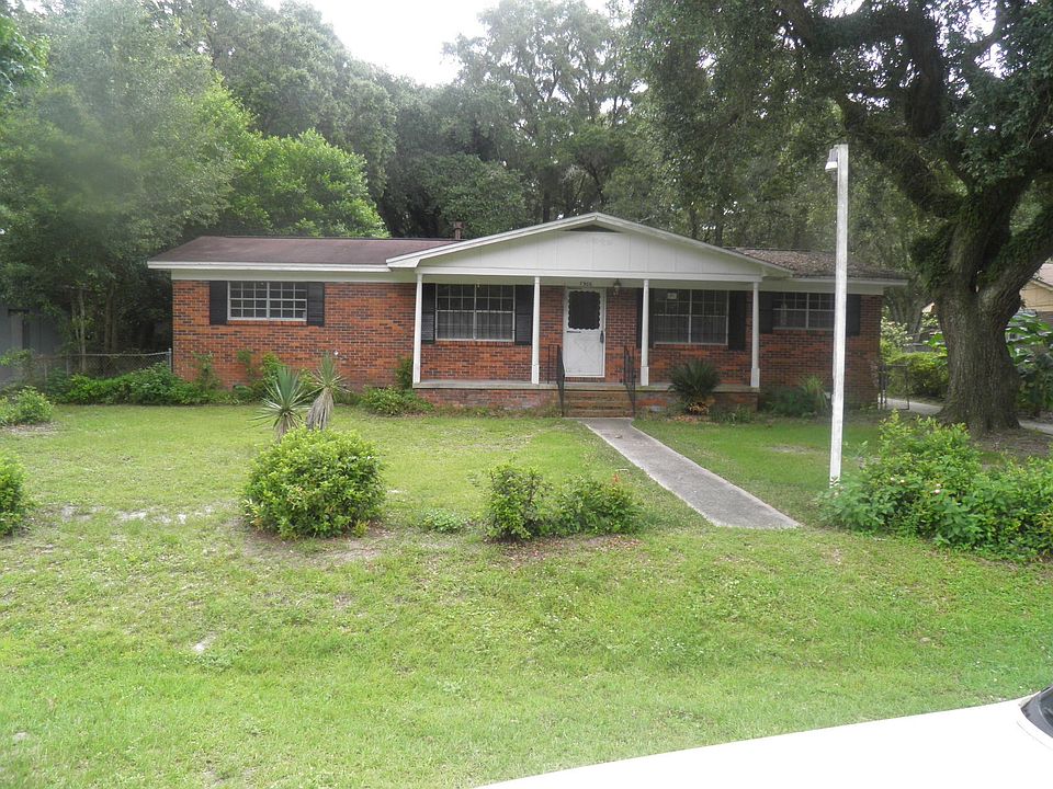 1st image of 7906 Sabra Dr
