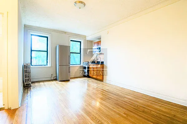 Rented by ZealEstate Group Inc | media 1