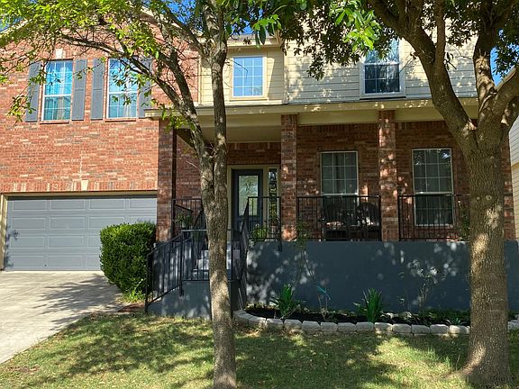 3rd image of 10806 Bramante Ln