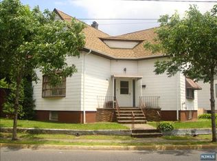 305 Carlton Ave, East Rutherford, NJ 07073