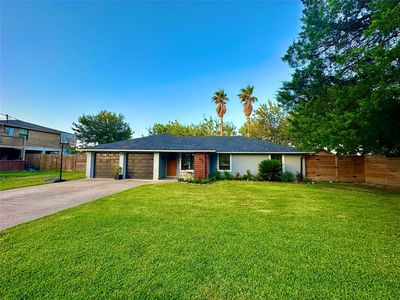 911 Vivian Street, Kemah, TX, 77565