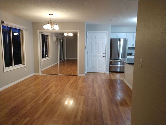 3rd image of 914 Wescott Trl APT 201
