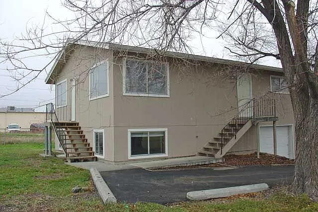 2609 Arnold Ln — Photo 1