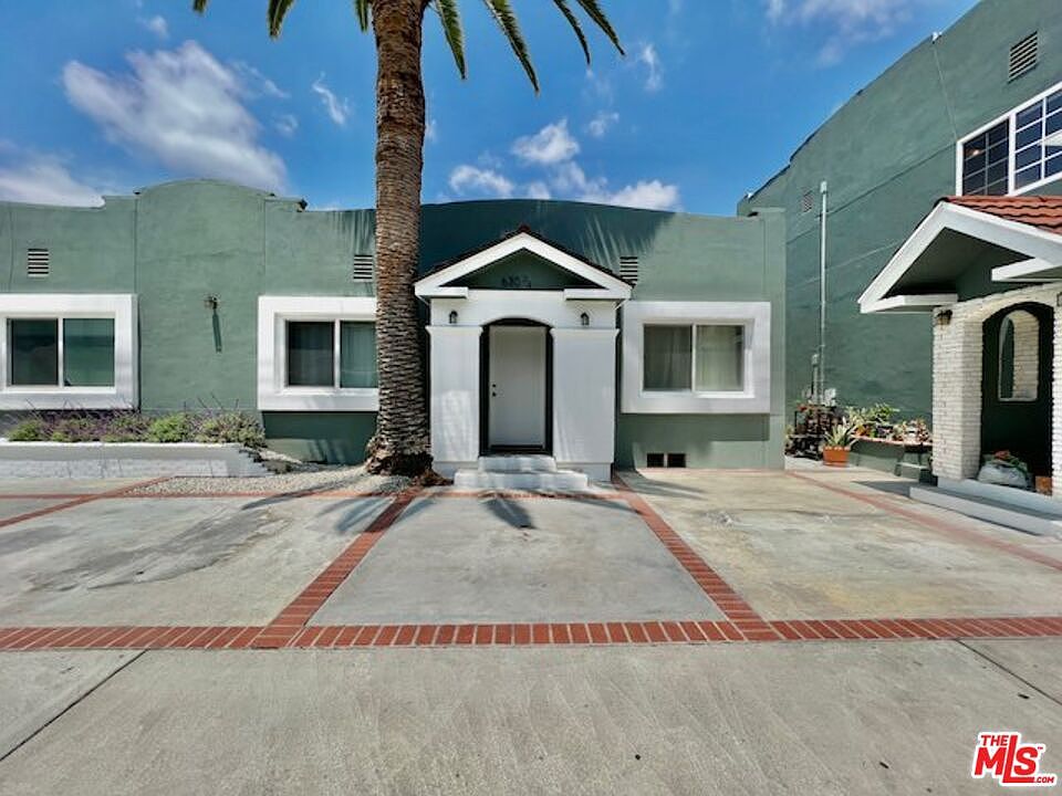 1st image of 630 1/2 N Kingsley Dr