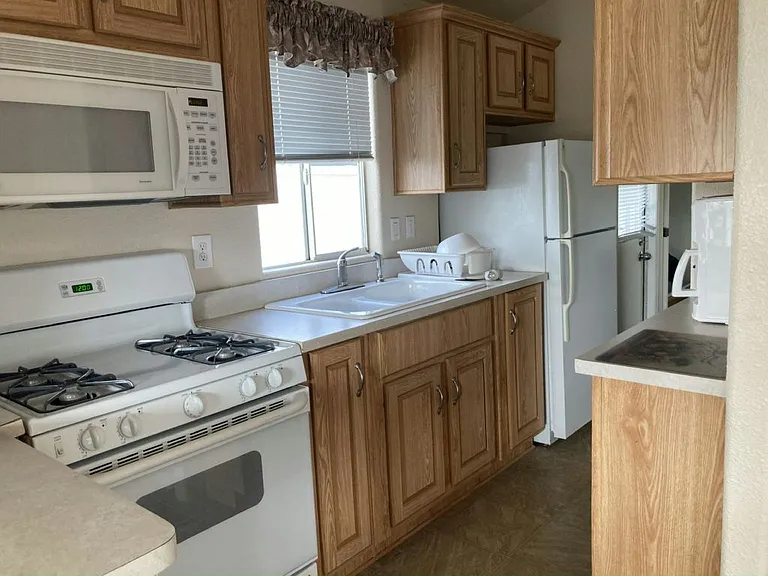 1501 S Airport Dr #272 — Photo 2