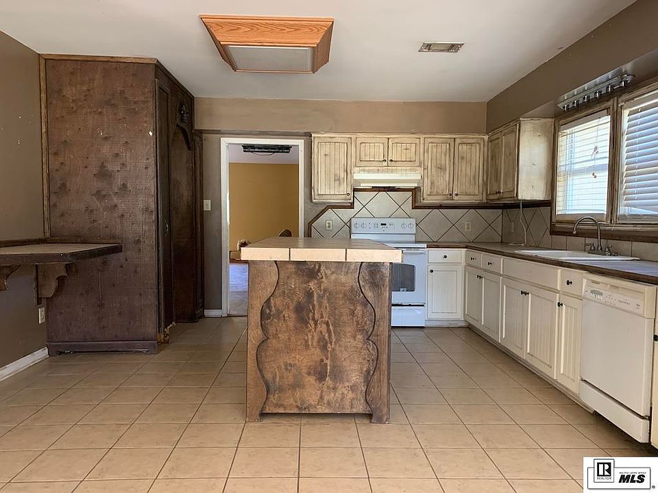 7th image of 6352 Log Cabin Rd