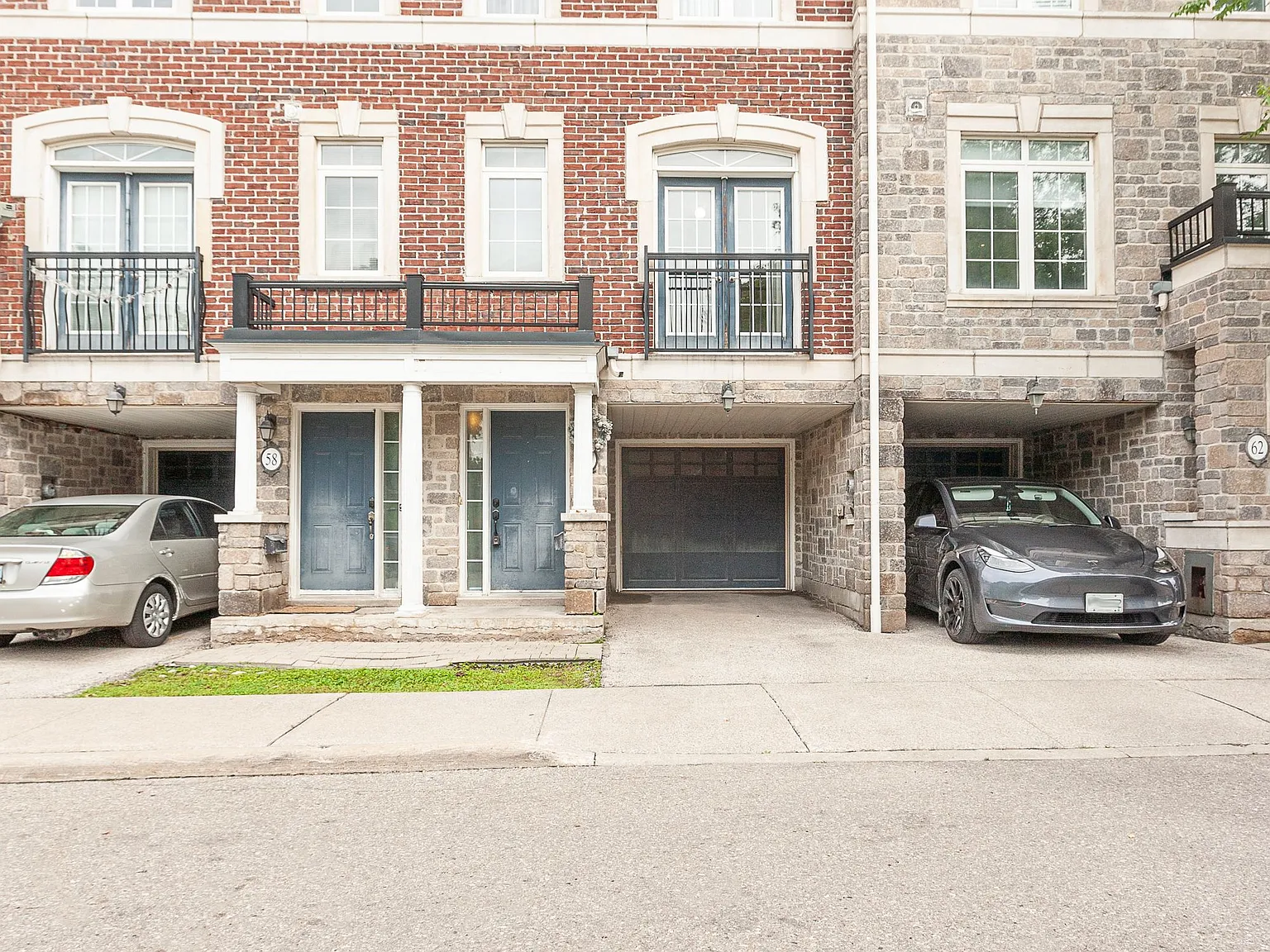 4 bed, $3,500 — Photo 1