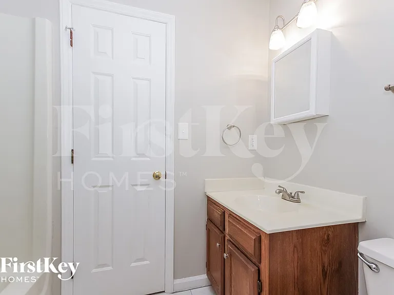 2601 Kirkholm Dr — Photo 14