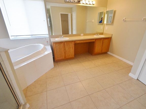 3rd image of 4928 Trinidad Dr