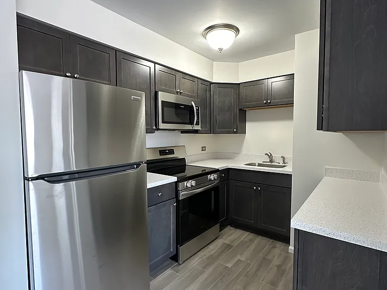 429 Sheridan Rd #2 — Photo 1