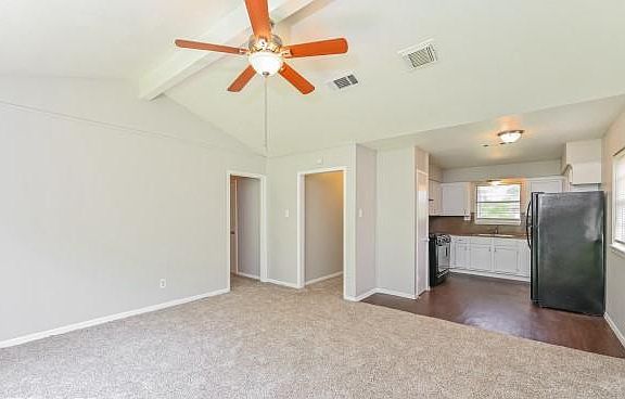3rd image of 13811 Claygate Dr