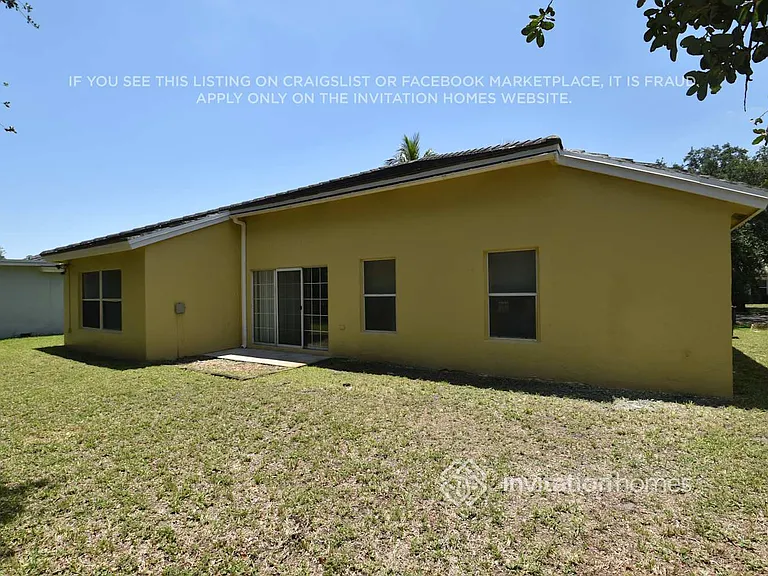 9419 SW 18th St — Photo 16