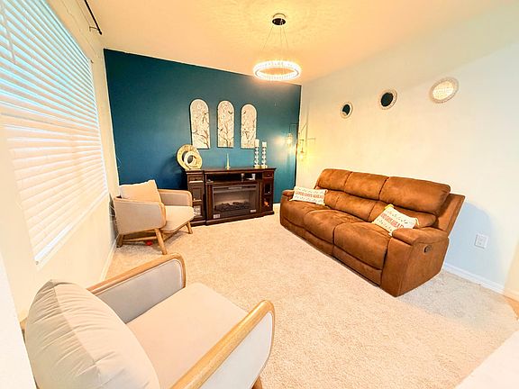 5th image of 2231 Hidden Palm Dr
