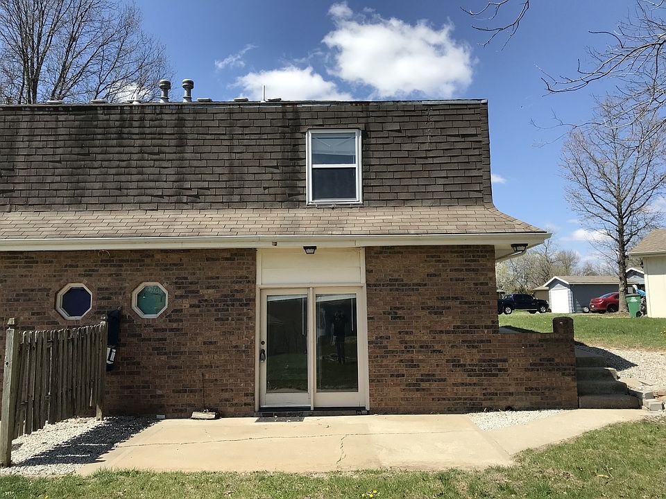 1st image of 817 NE Ball Dr