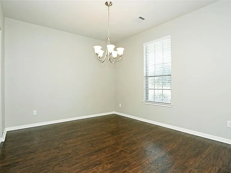 1123 Cloud Croft Ln — Photo 4