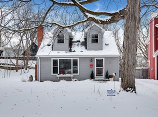 323 Broadway Ave N, Wayzata, MN 55391