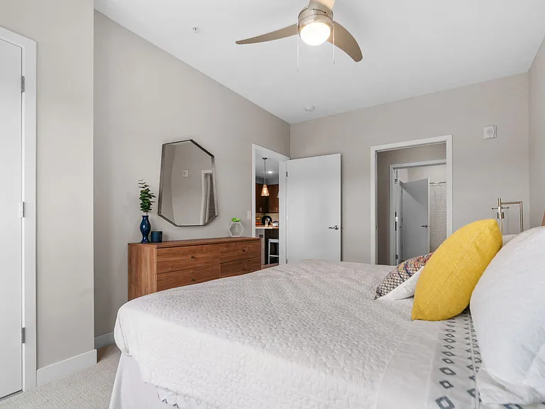 Overlook - 1 Bed / 1 Bath - 726 Sq.Ft.
