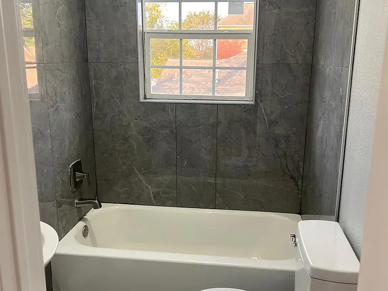4011 Delano St #4 — Photo 12